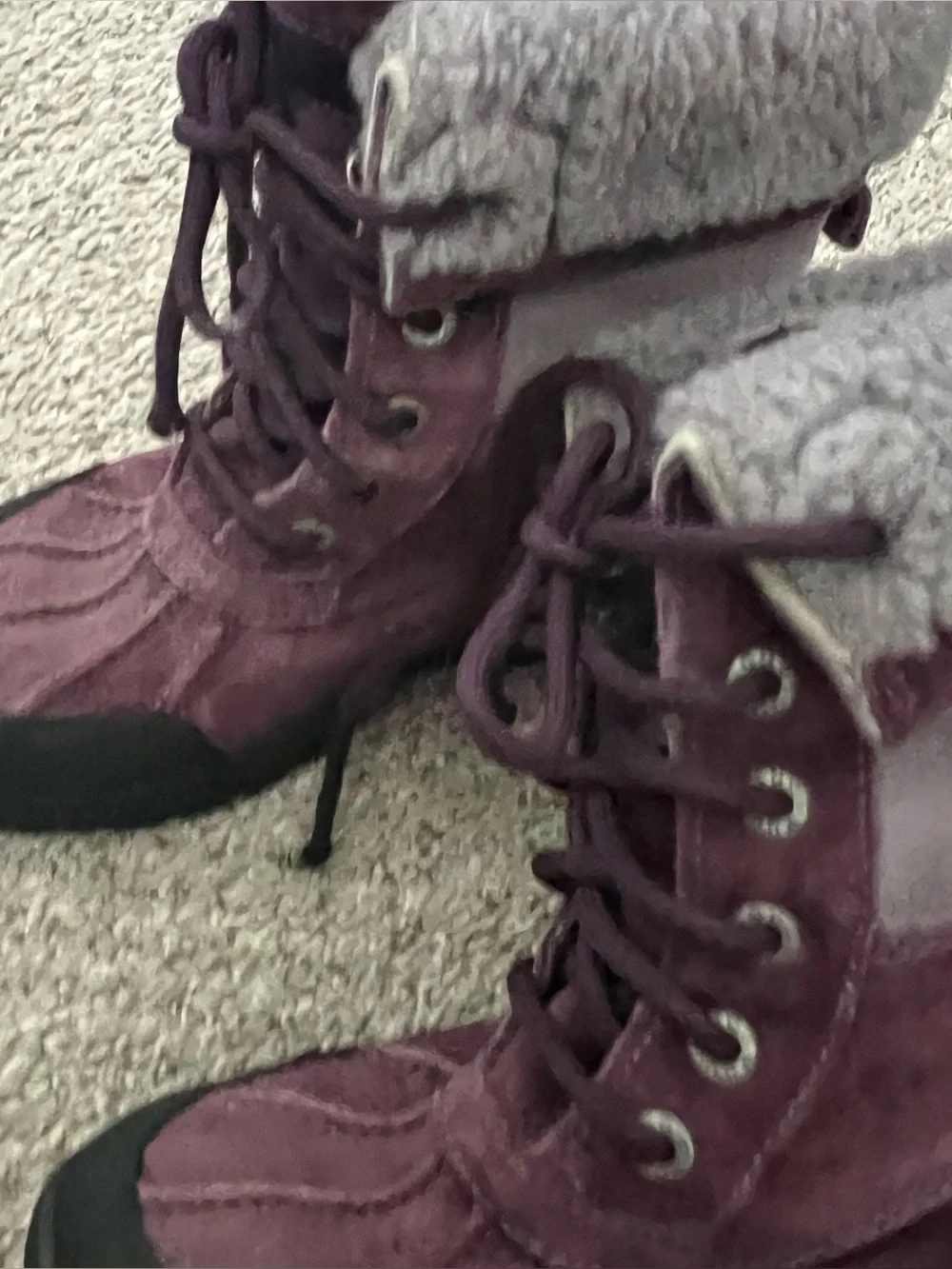 UGG Vibram Kids Plum Suede Lace-Up Winter Boots with Shearling Cuff Size 1